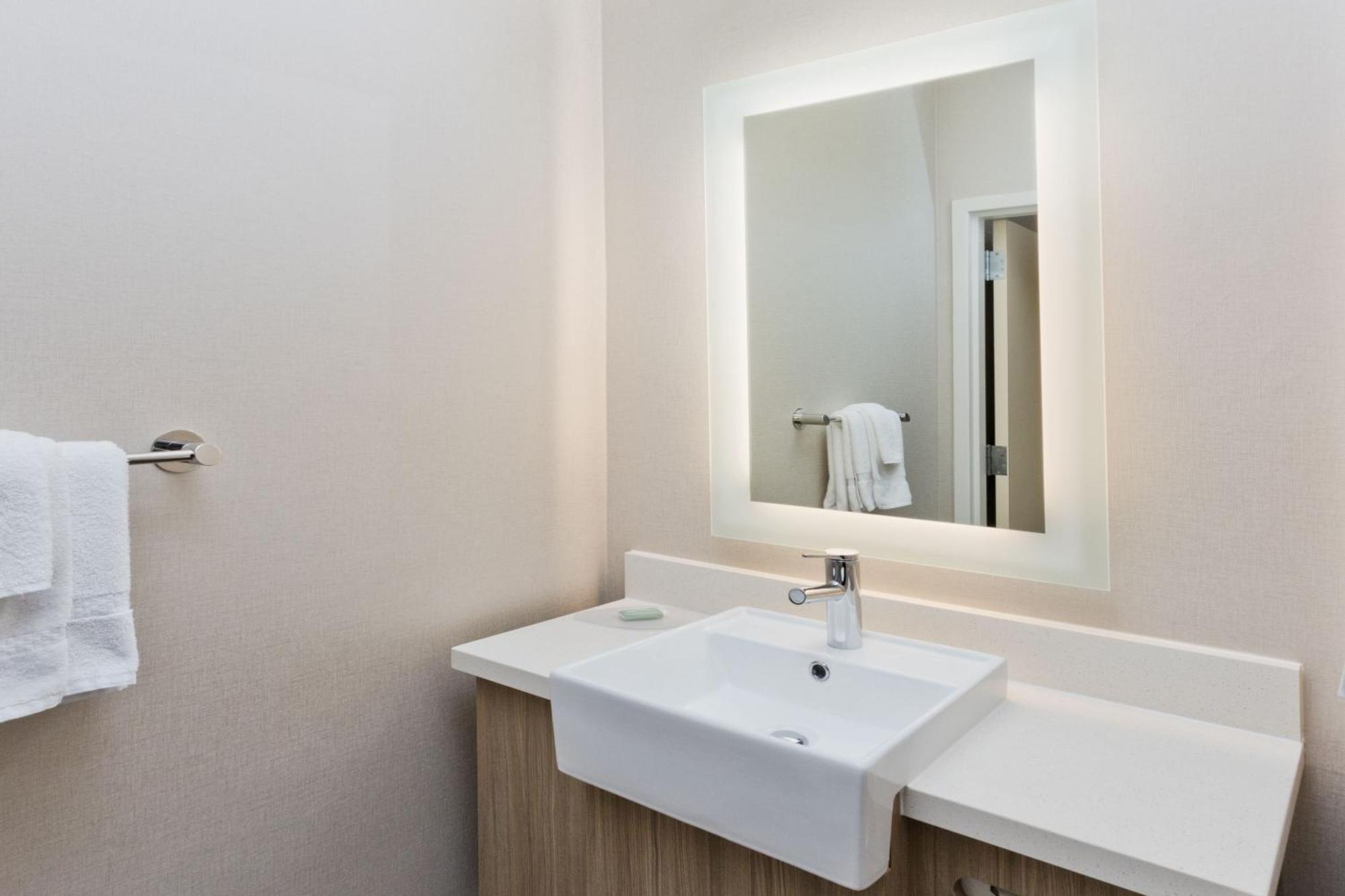 Springhill Suites Birmingham Colonnade Екстер'єр фото
