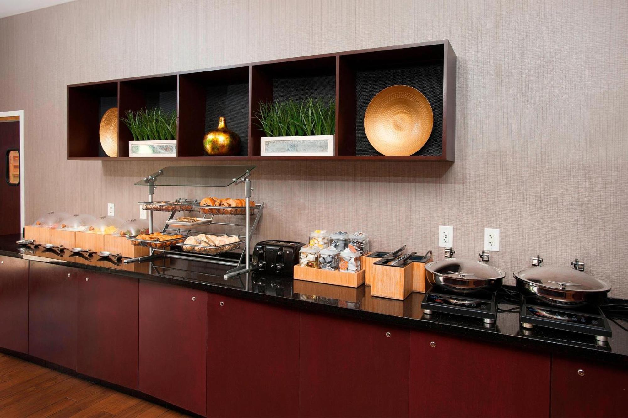Springhill Suites Birmingham Colonnade Екстер'єр фото