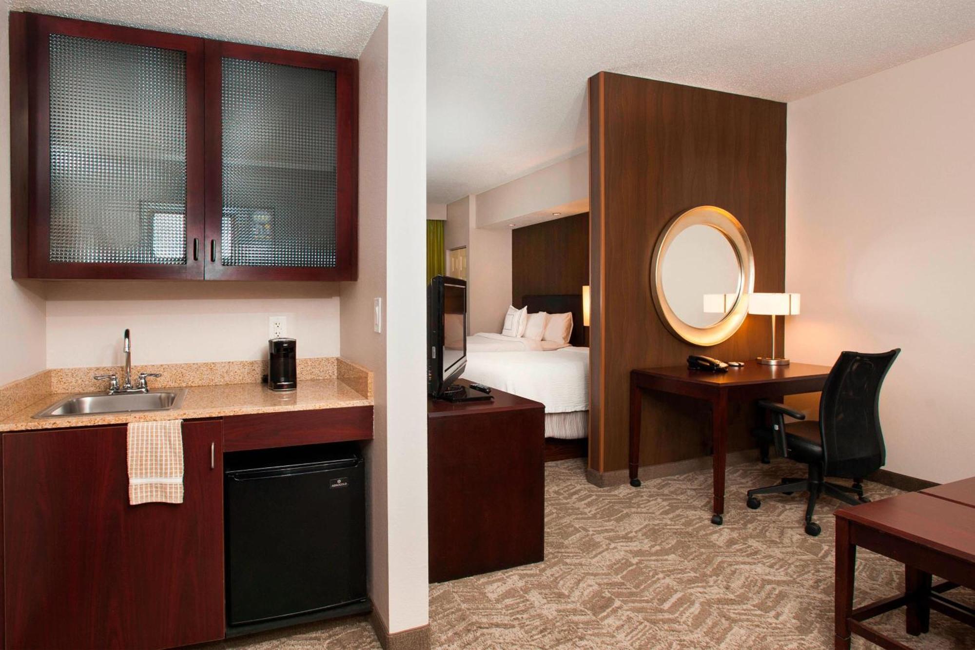 Springhill Suites Birmingham Colonnade Екстер'єр фото