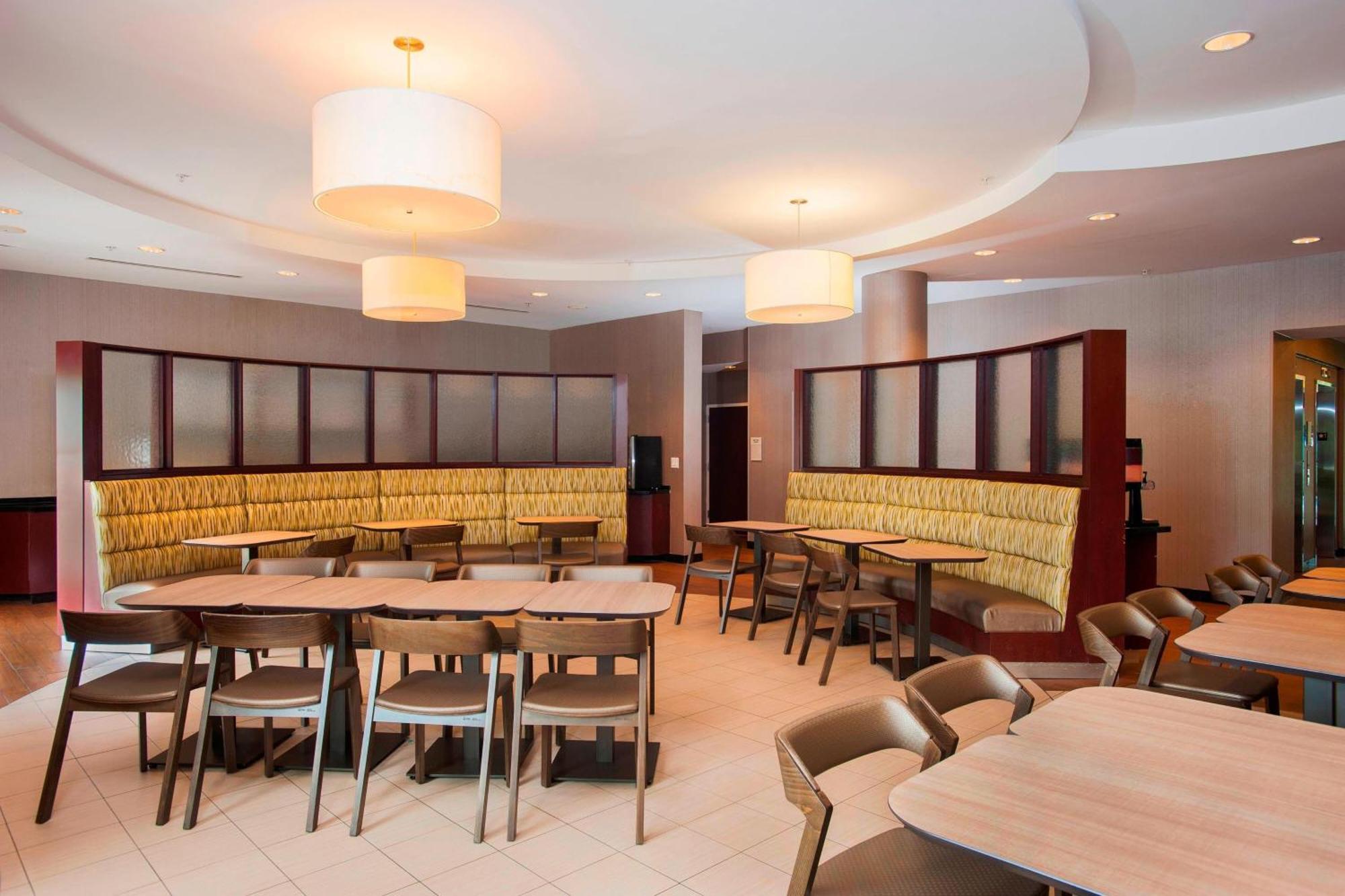 Springhill Suites Birmingham Colonnade Екстер'єр фото