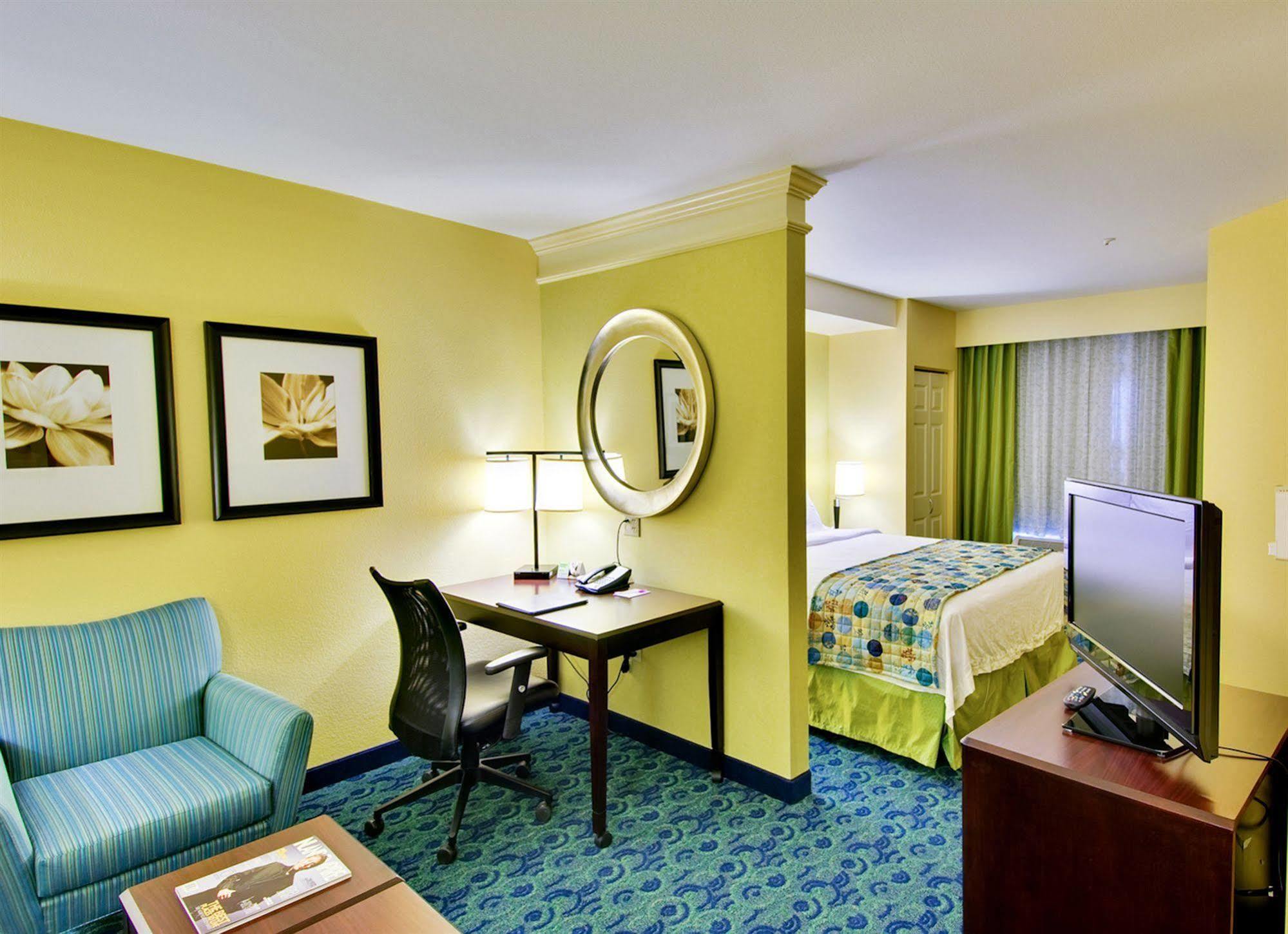 Springhill Suites Birmingham Colonnade Екстер'єр фото